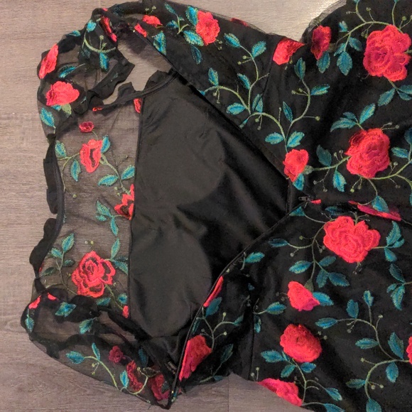 City Studio Fit & Flare A Line Party Dress Red Black Roses Valentine's Day SZ 11 - Picture 13 of 14